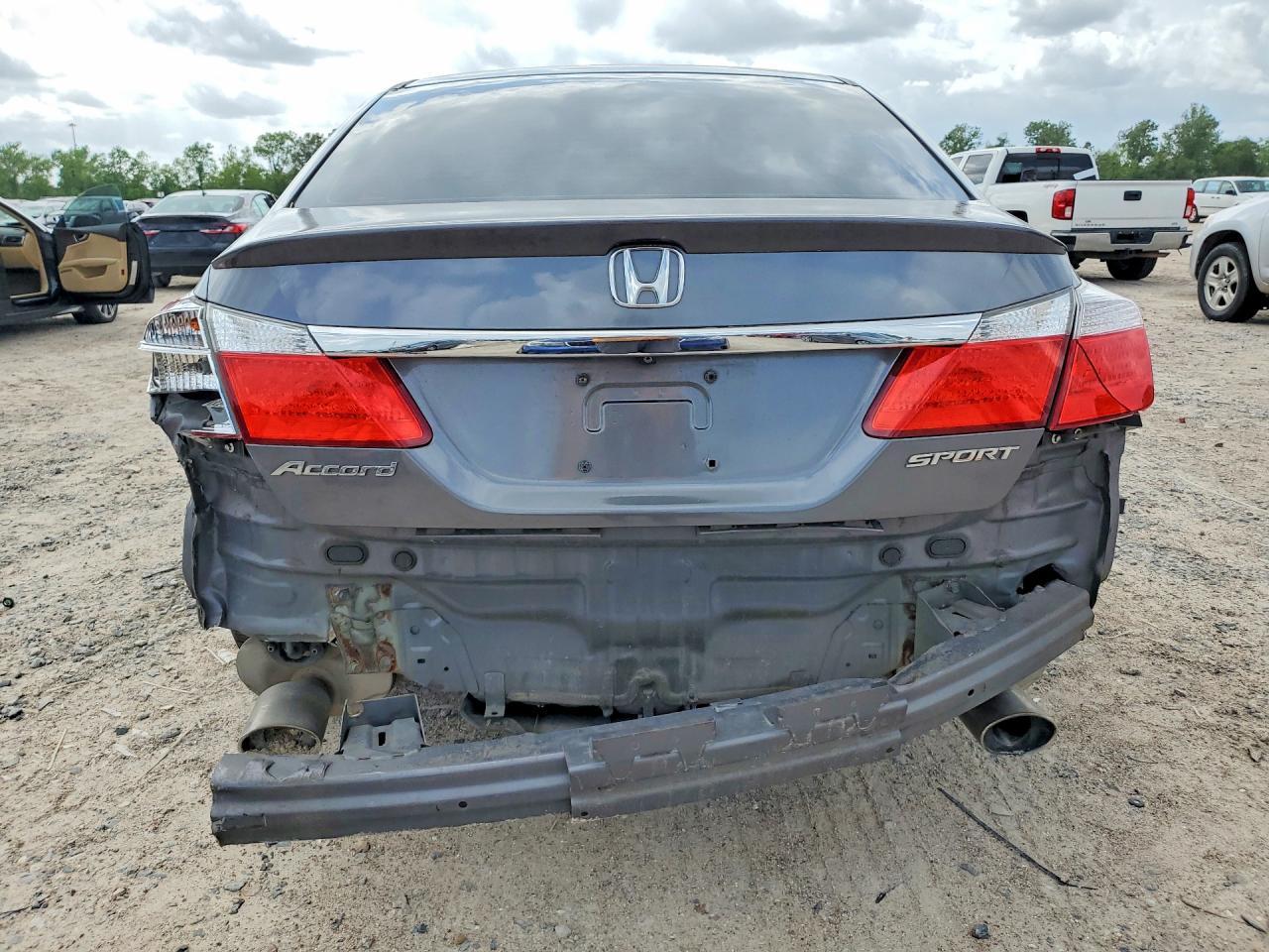 2015 Honda Accord Sport - Image 6