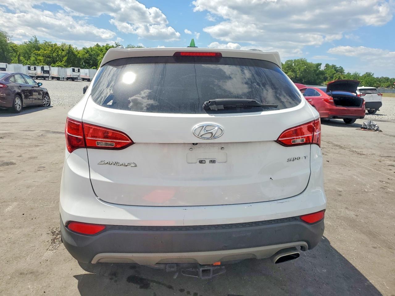 2015 Hyundai Santa Fe Sport 2.4L - Image 6