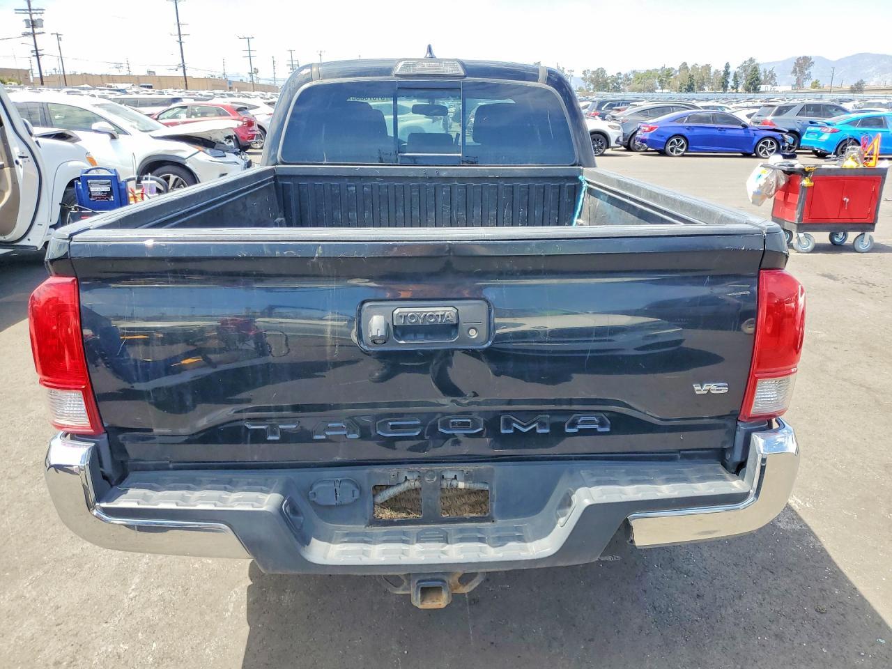 2017 Toyota Tacoma Double Cab - Фото 6