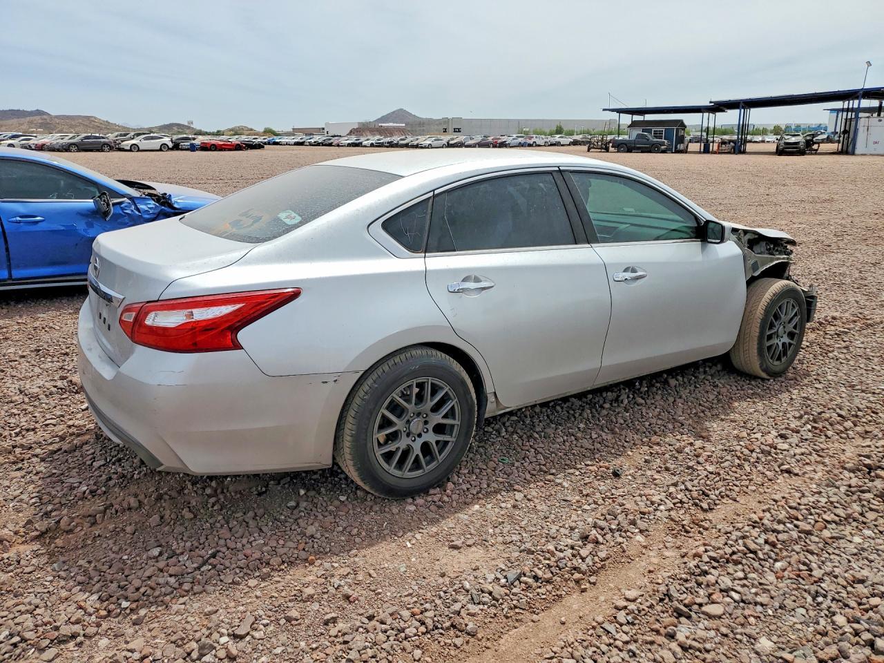 2016 Nissan Altima 2.5 S - Фото 3