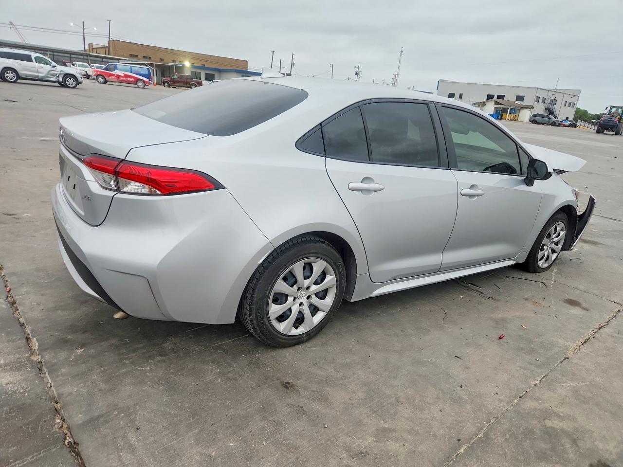 2022 Toyota Corolla Le - Image 3