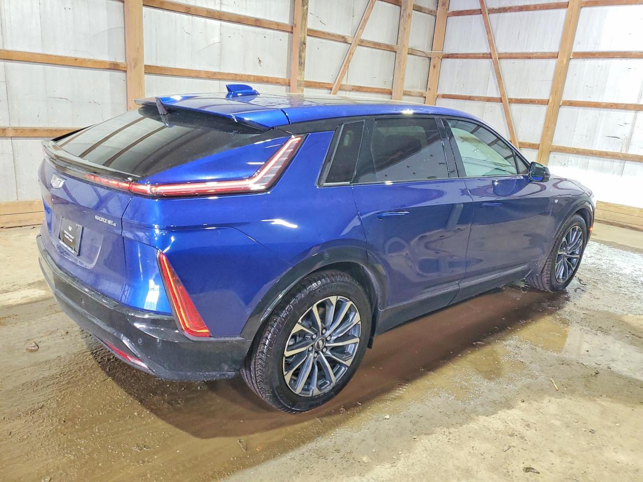 2025 Cadillac Lyriq Sport - Фото 3