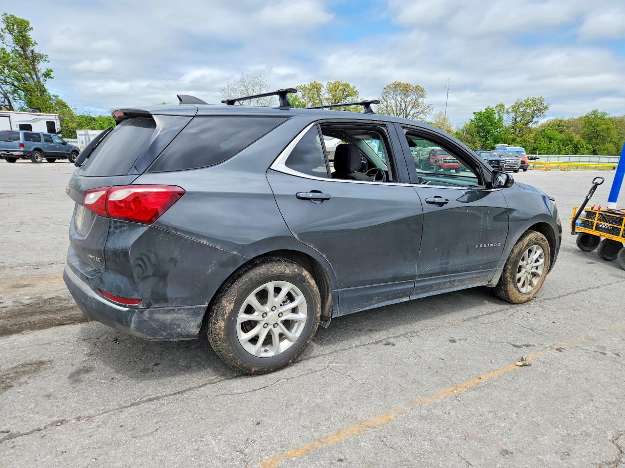 2018 Chevrolet Equinox Lt - Image 3