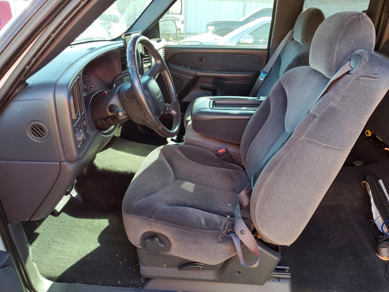 2002 GMC New Sierra C1500 - Фото 7