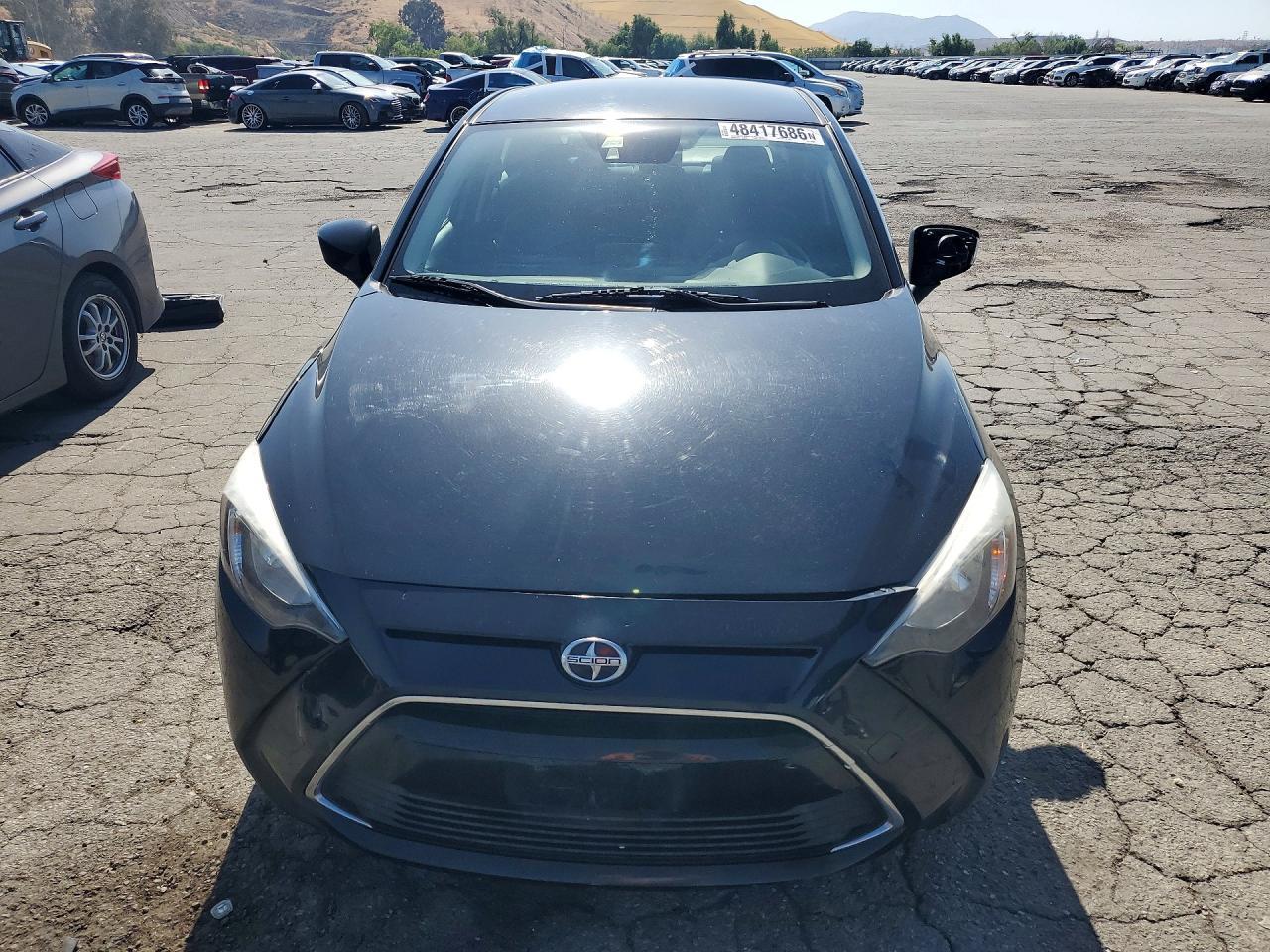 2016 Scion Ia - Фото 5
