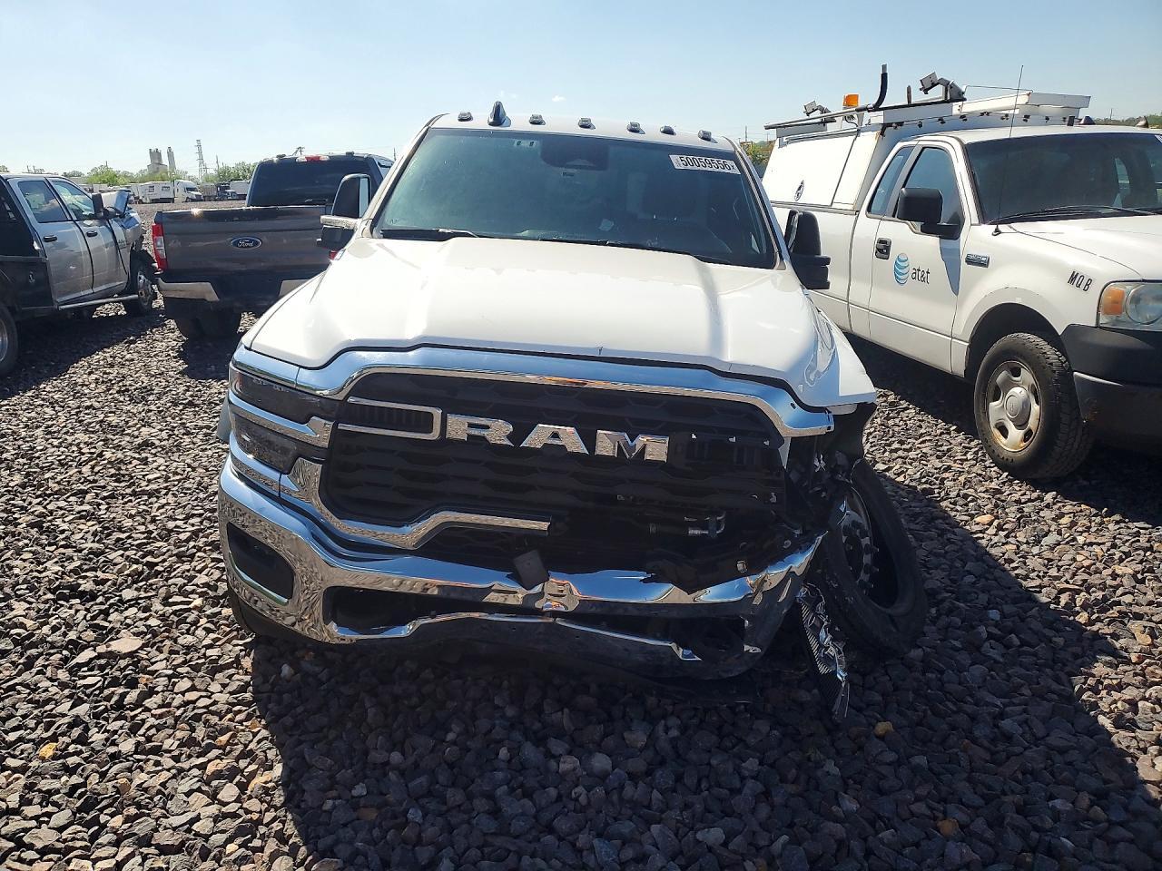 2025 Ram 5500 - Фото 5