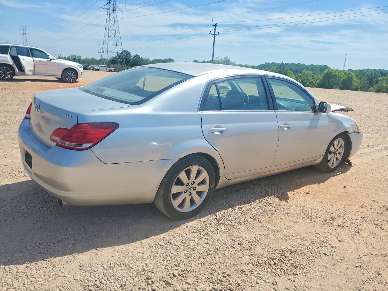 2006 Toyota Avalon Xls - Image 3