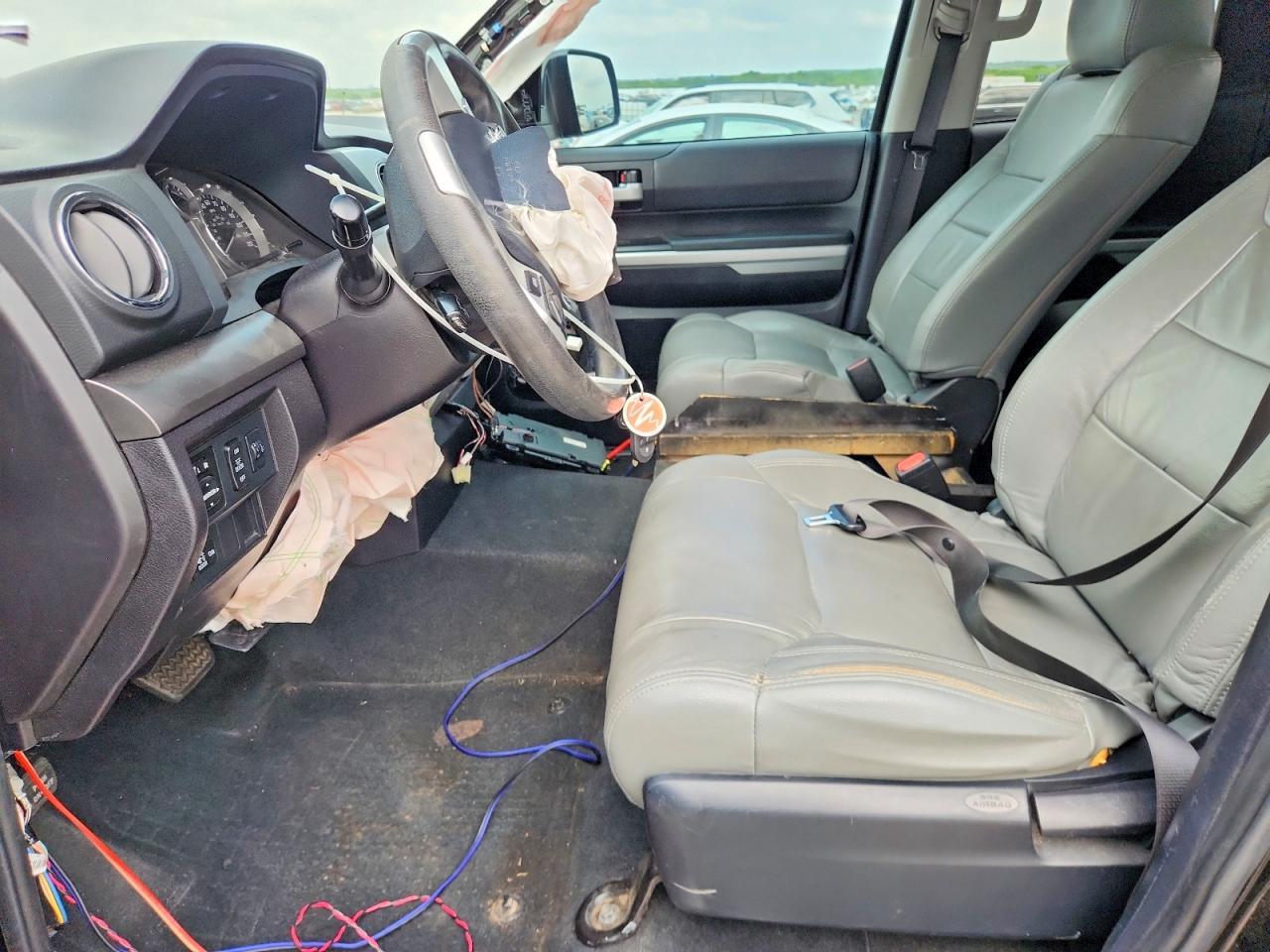2014 Toyota Tundra Sr5 - Image 7