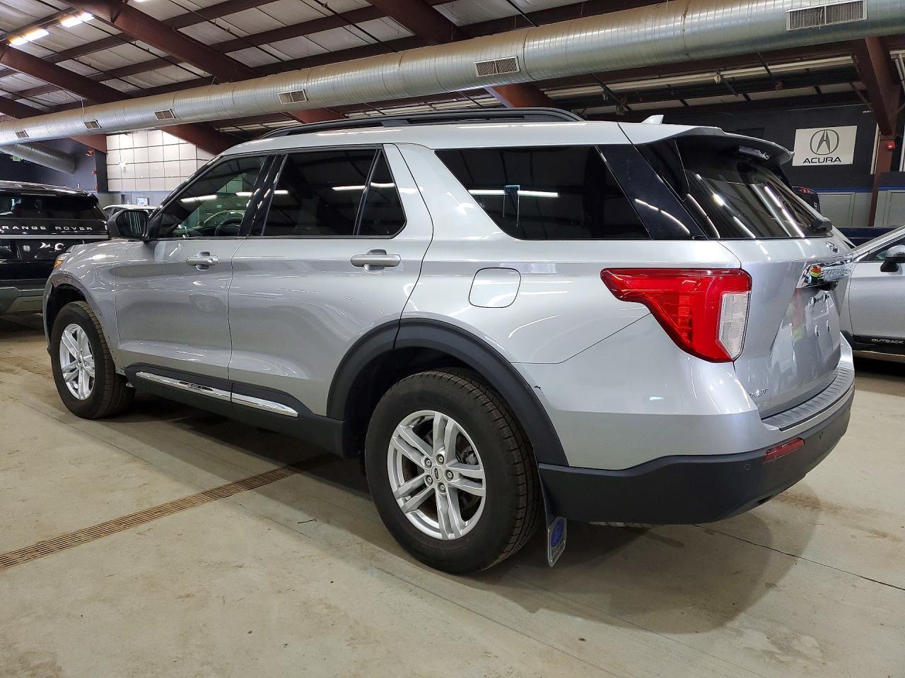 2020 Ford Explorer Xlt - Image 2
