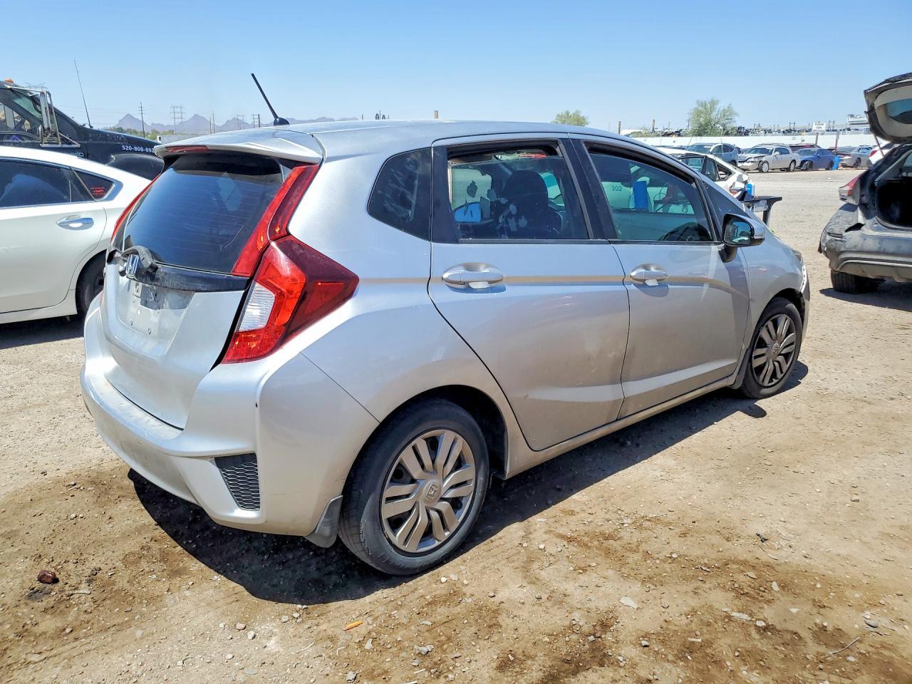 2015 Honda Fit Lx - Фото 3