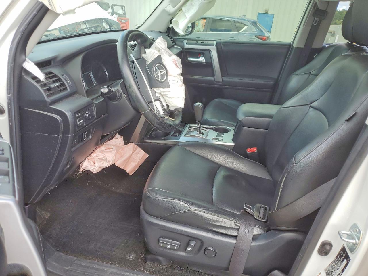 2014 Toyota 4Runner Sr5 - Image 7