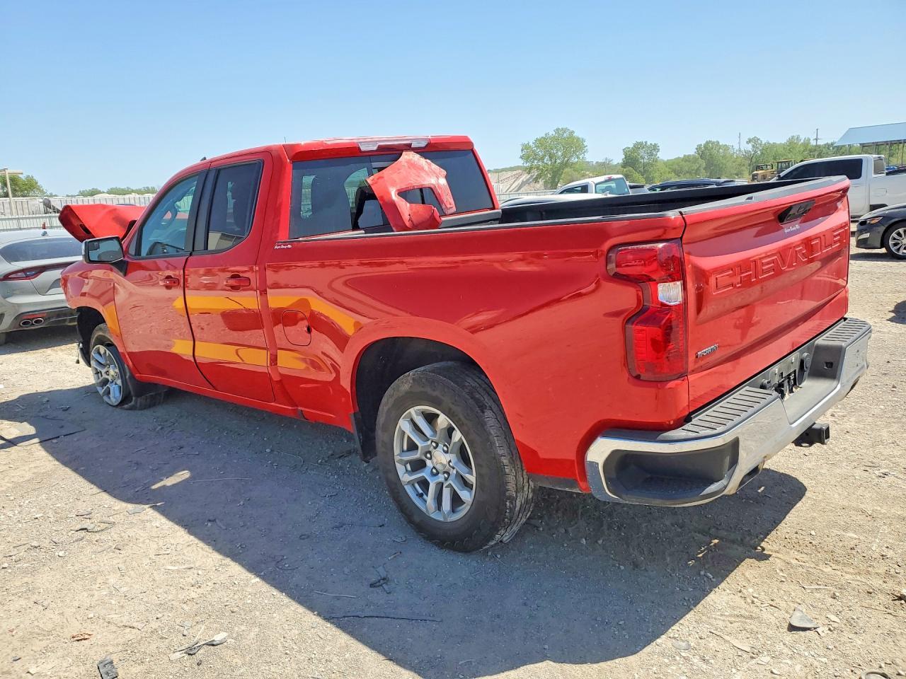2024 Chevrolet Silverado K1500 Lt - Image 2