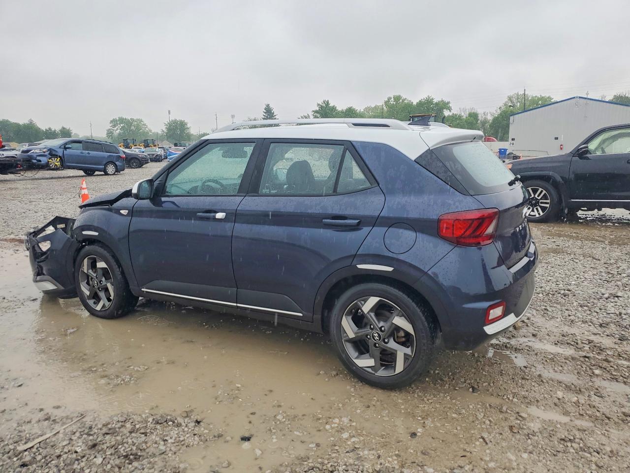 2021 Hyundai Venue Denim - Image 2