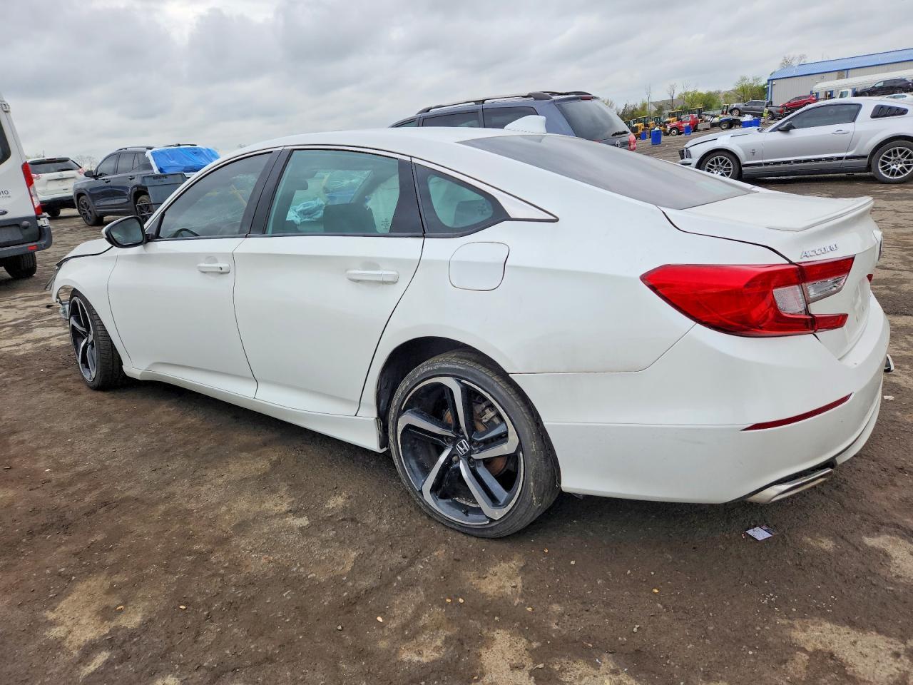 2020 Honda Accord Sport - Image 2