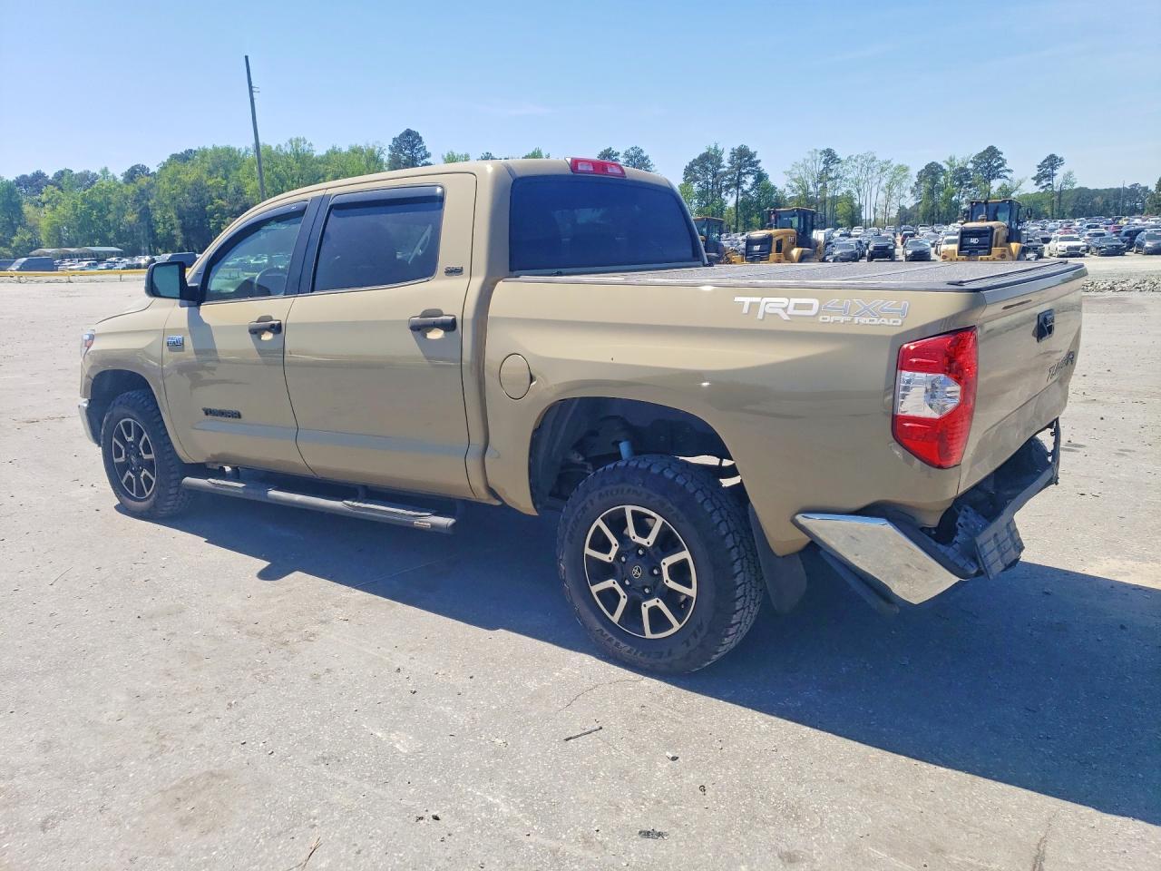 2017 Toyota Tundra Sr5 - Фото 2