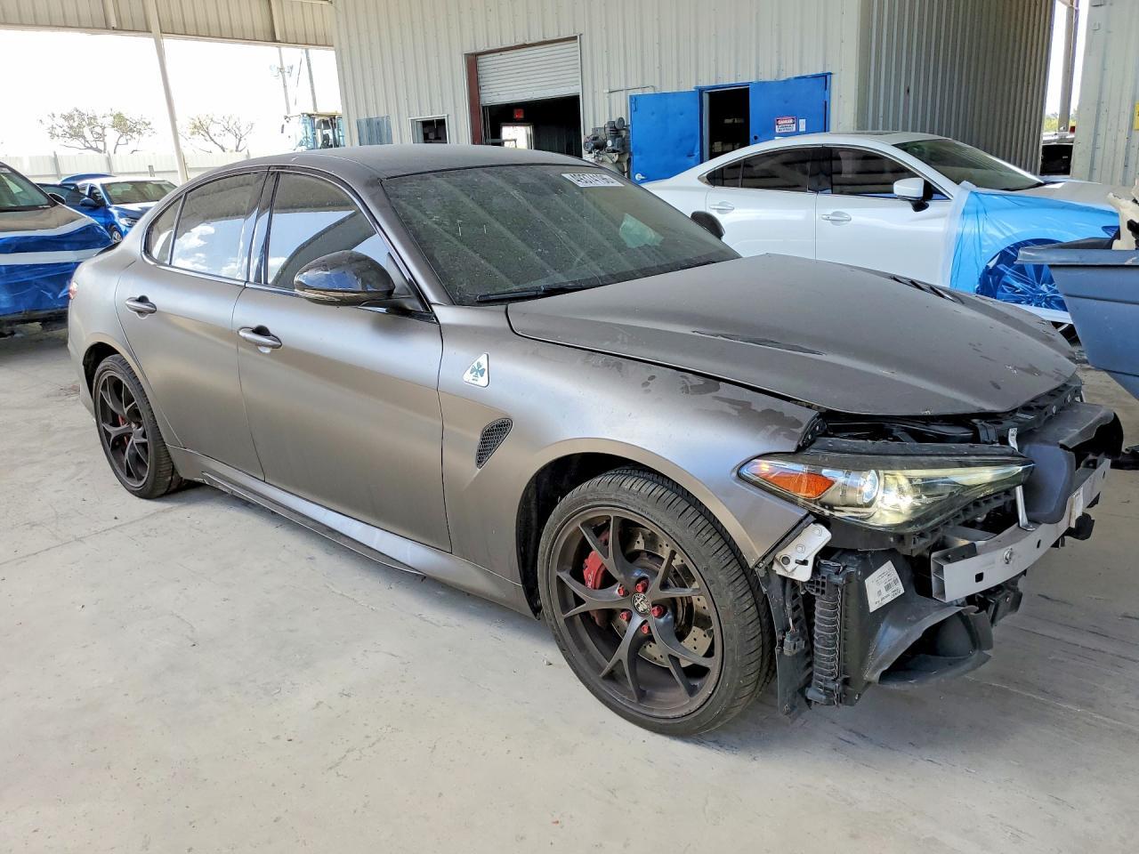 2019 Alfa Romeo Giulia Quadrifoglio - Image 4