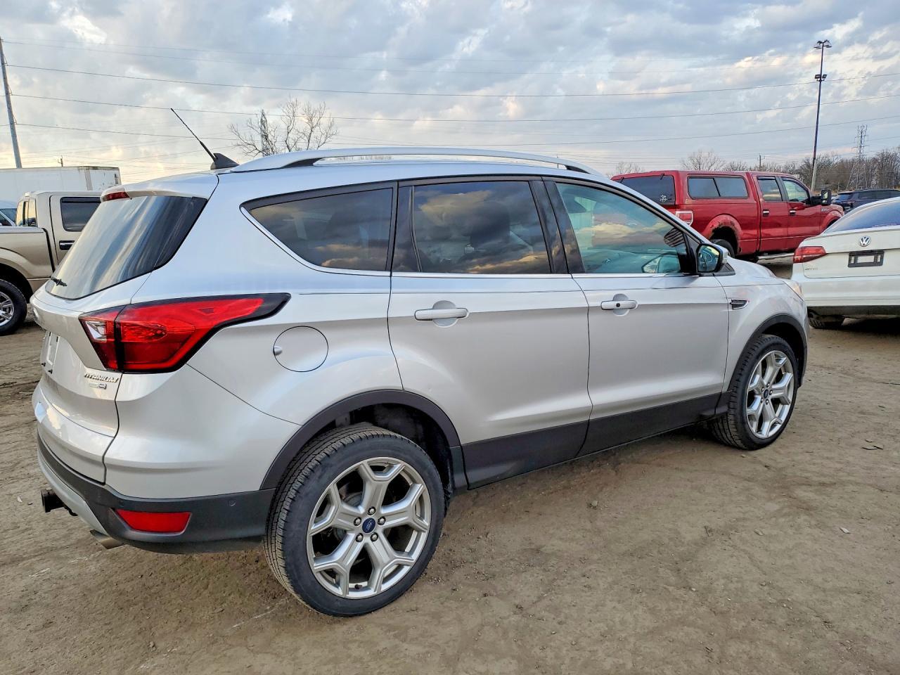 2019 Ford Escape Titanium - Фото 3