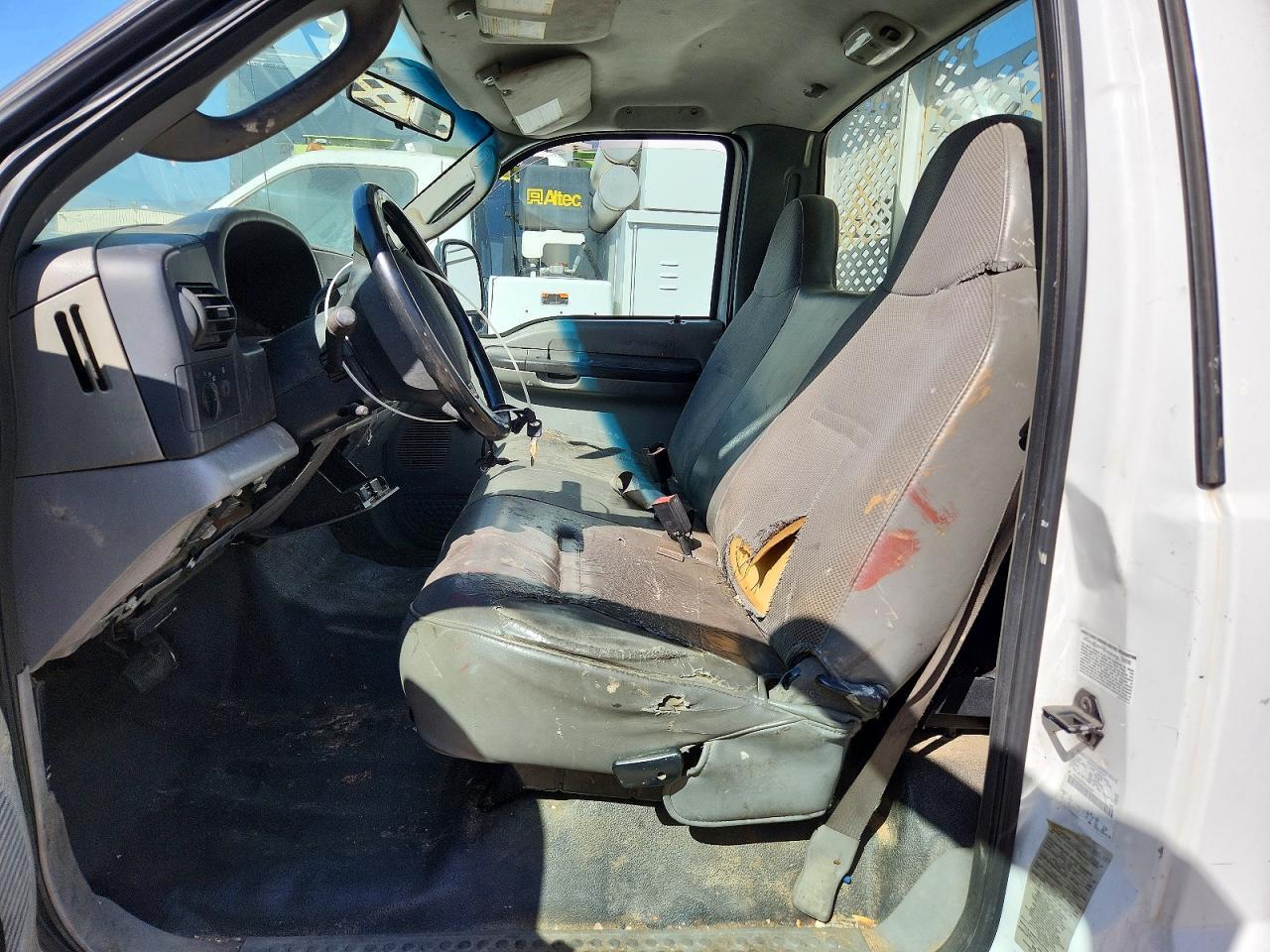 2006 Ford F350 Super Duty - Image 7