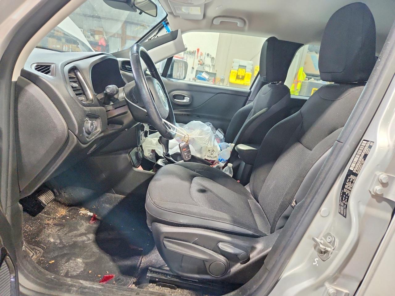 2020 Jeep Renegade Latitude - Image 7