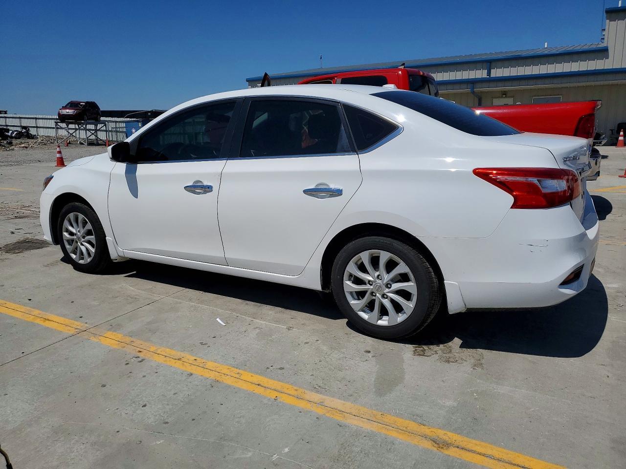 2018 Nissan Sentra - Image 2