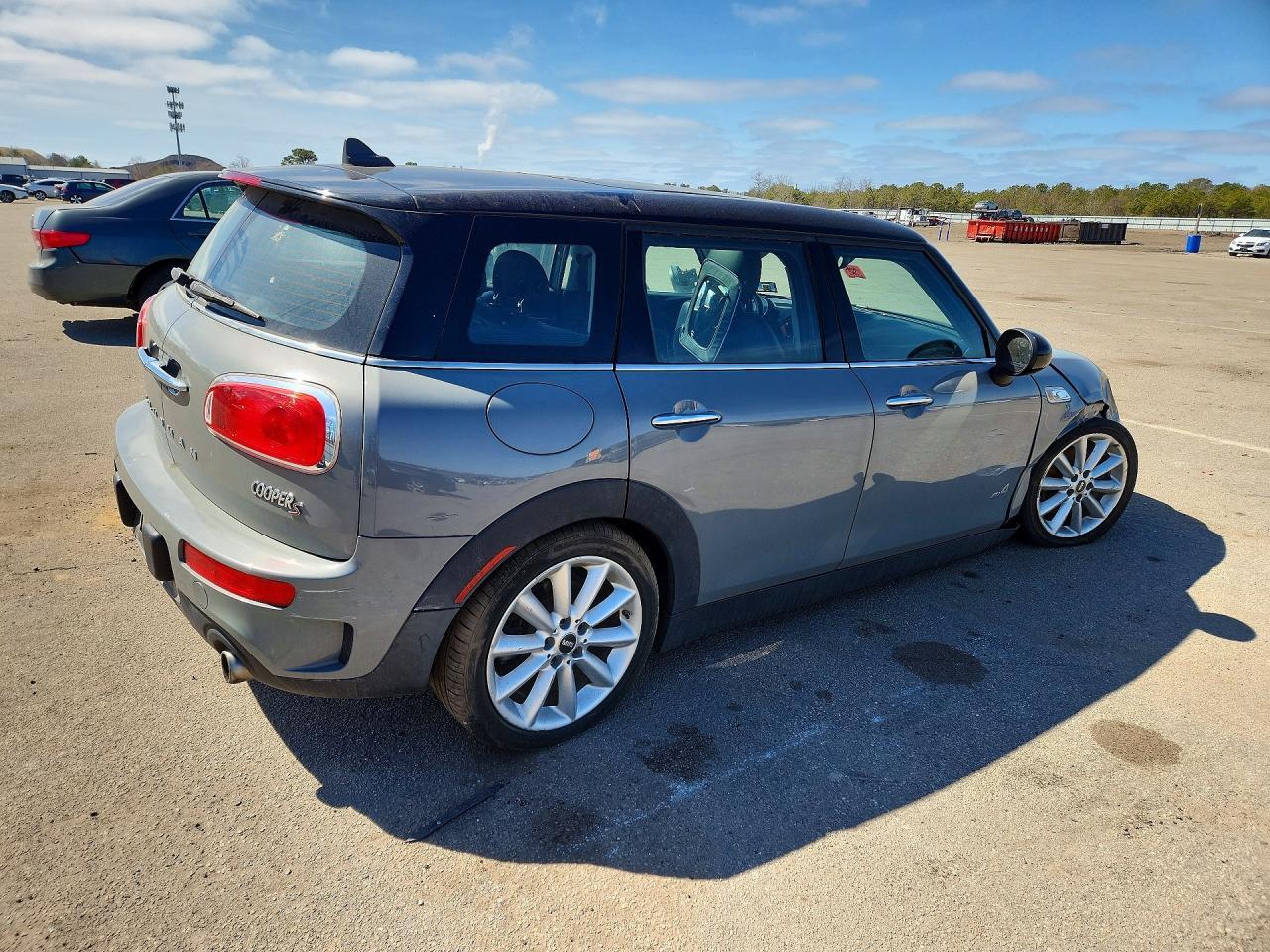 2017 Mini Cooper S Clubman All4 - Image 3