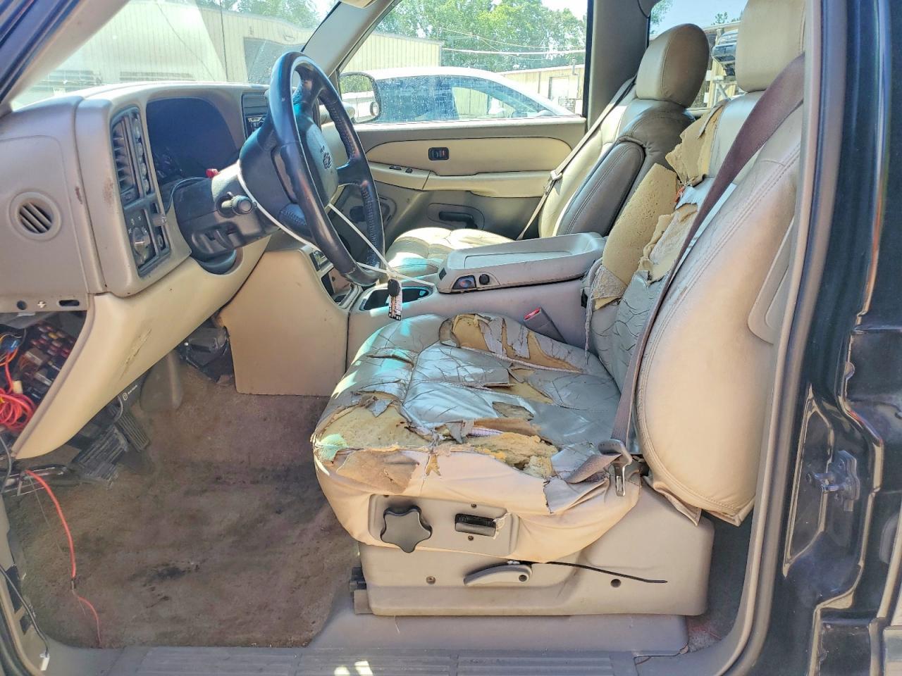 2002 Chevrolet Tahoe K1500 - Фото 7