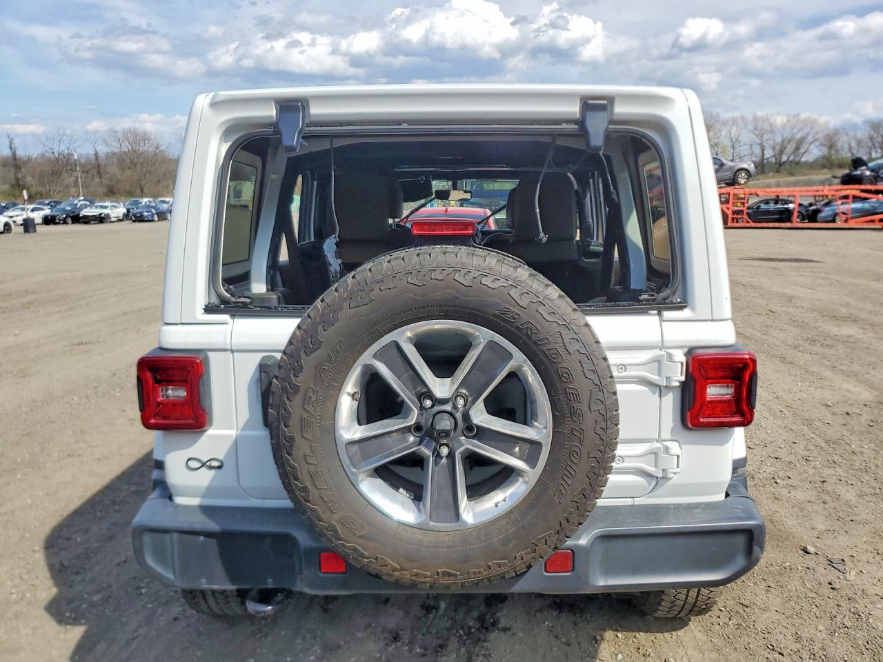 2020 Jeep Wrangler Unlimited Sahara - Фото 6