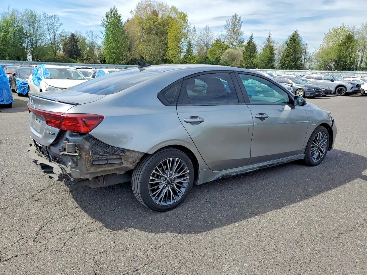 2022 Kia Forte Gt Line - Фото 3