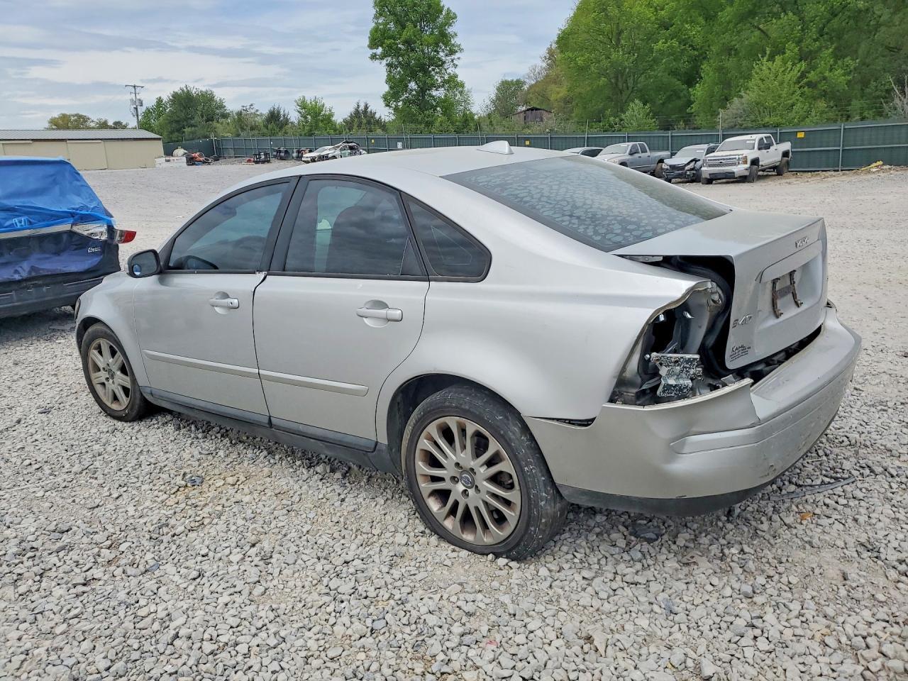 2007 Volvo S40 2.4I - Image 2