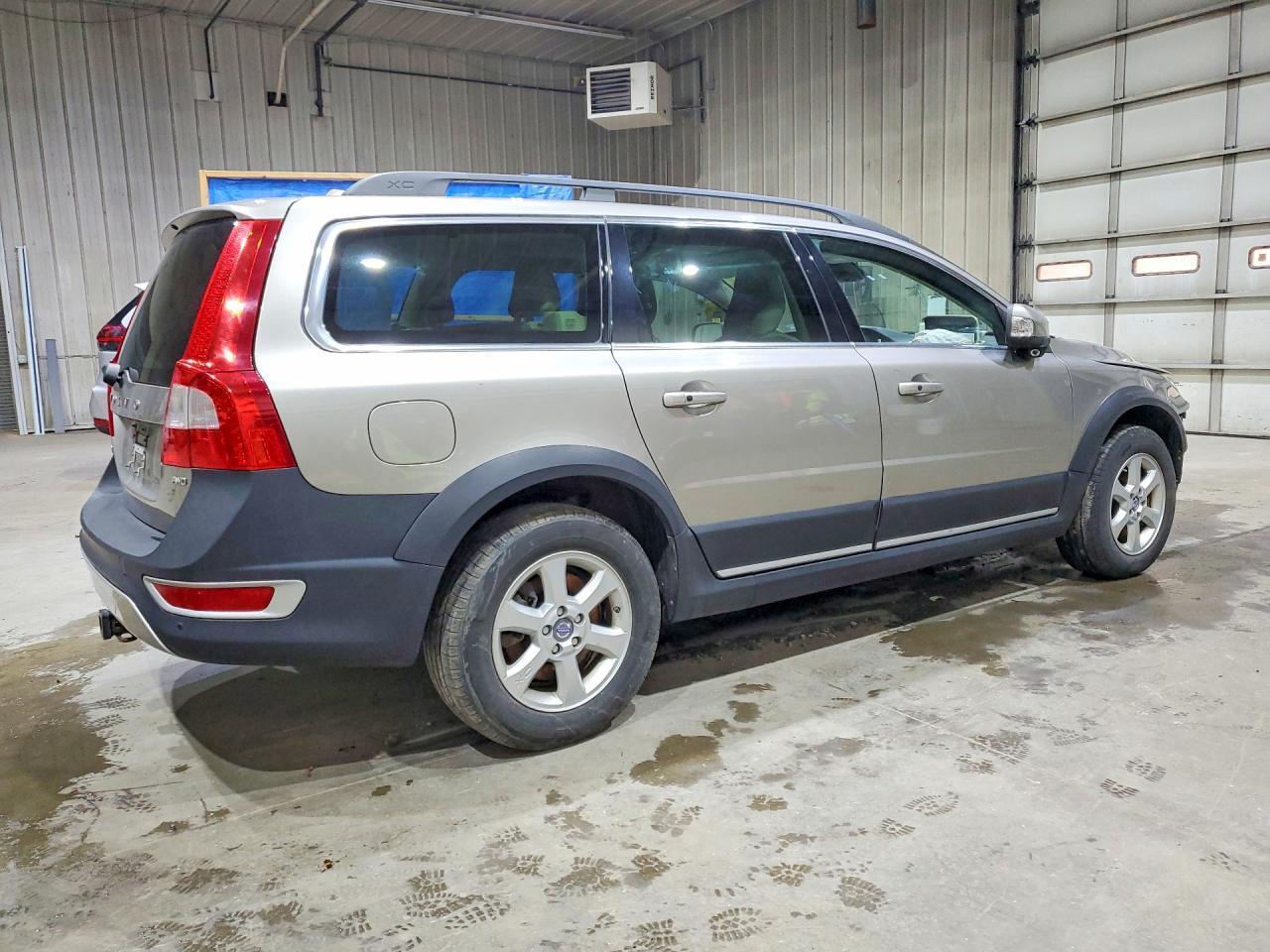 2013 Volvo Xc70 3.2 - Image 3