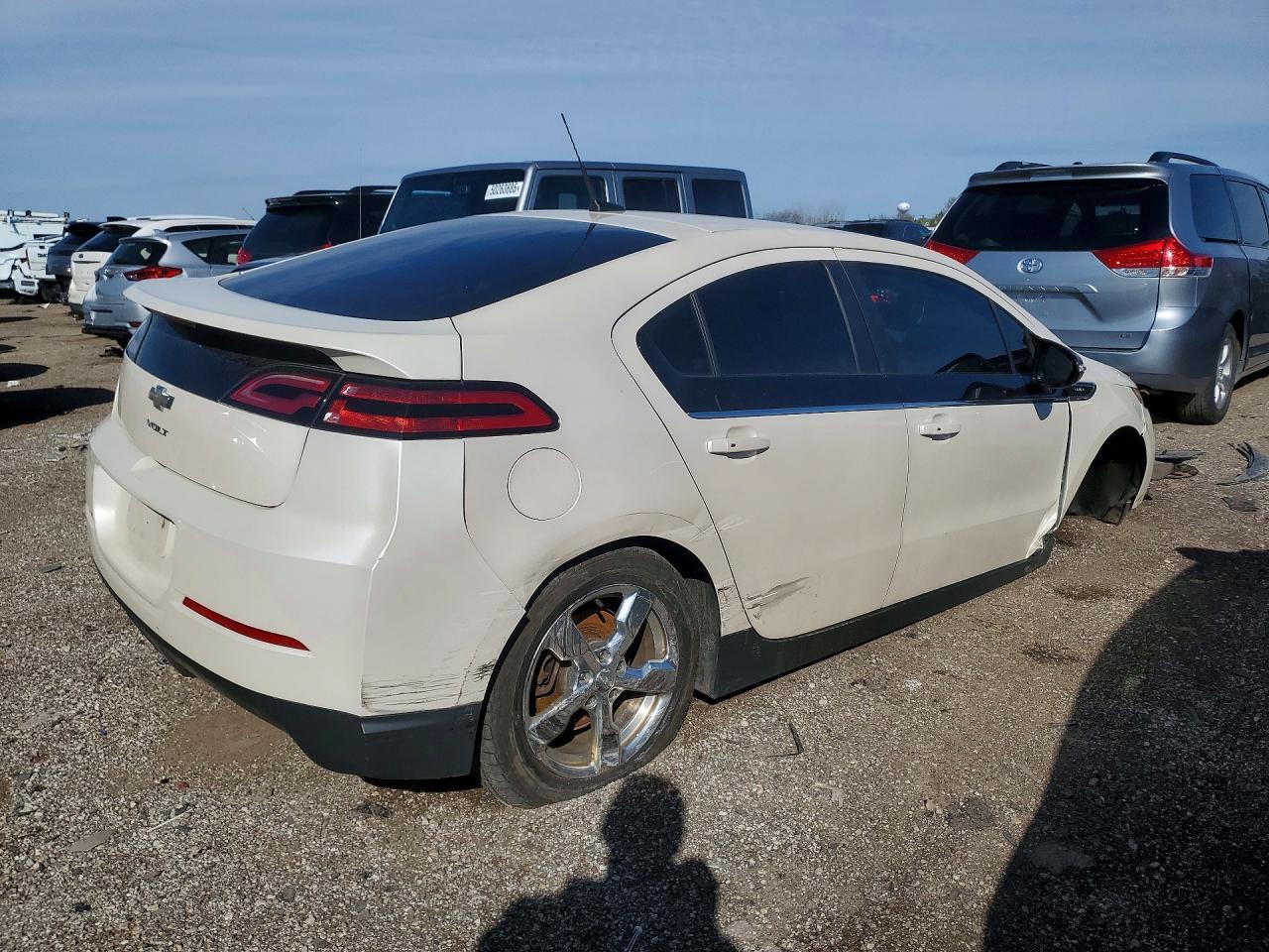 2013 Chevrolet Volt - Фото 3