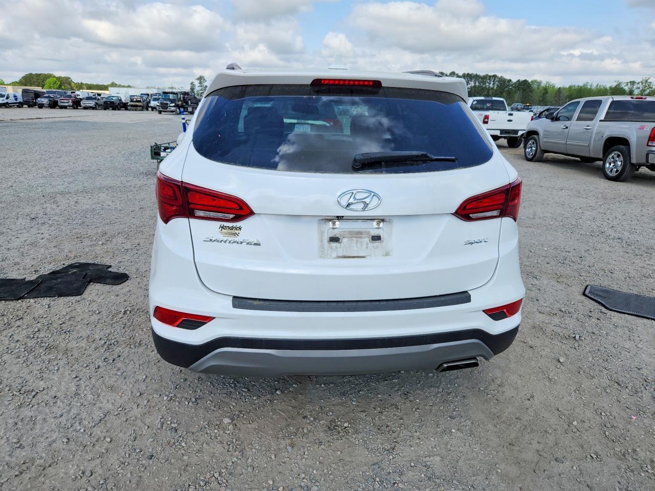 2017 Hyundai Santa Fe Sport 2.4L - Фото 6
