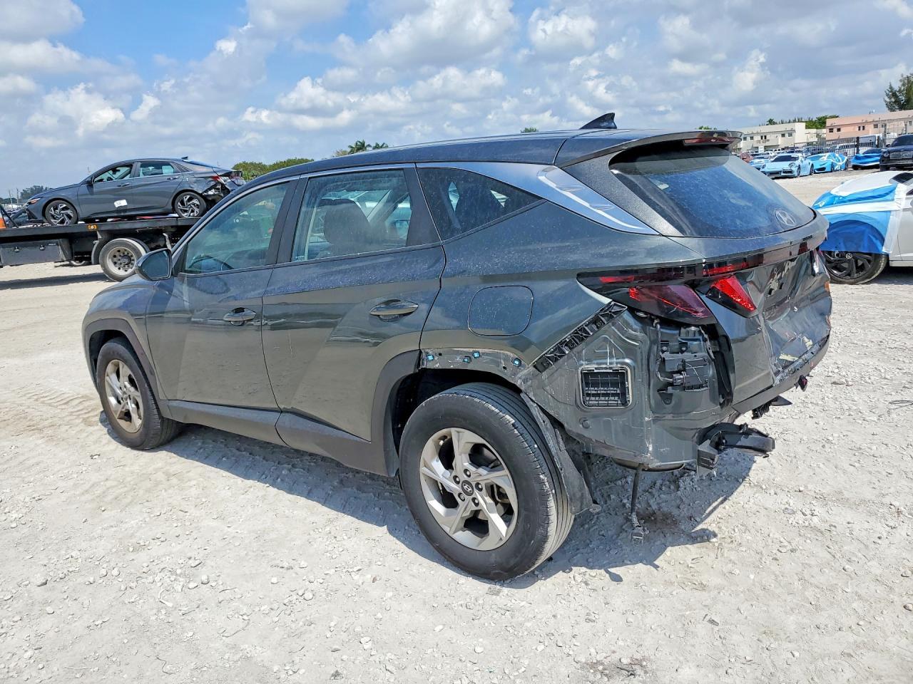 2023 Hyundai Tucson Se - Image 2