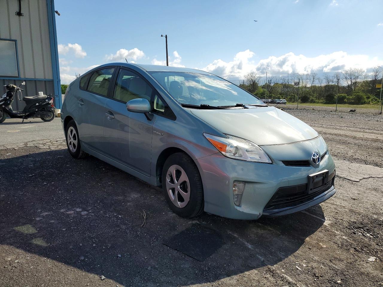 2013 Toyota Prius Three - Фото 4