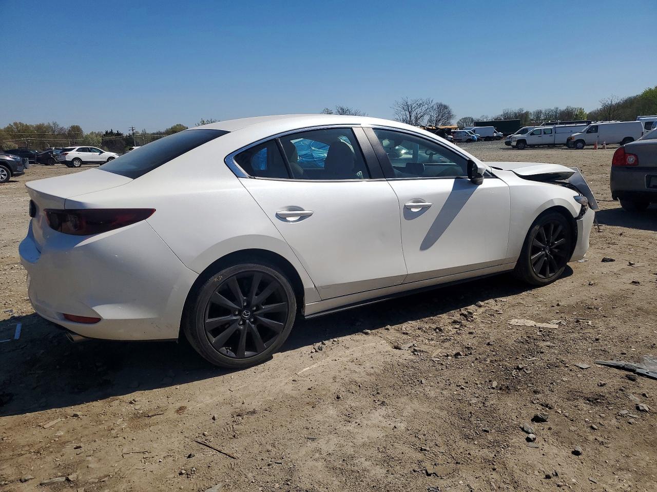 2022 Mazda 3 Preferred - Фото 3