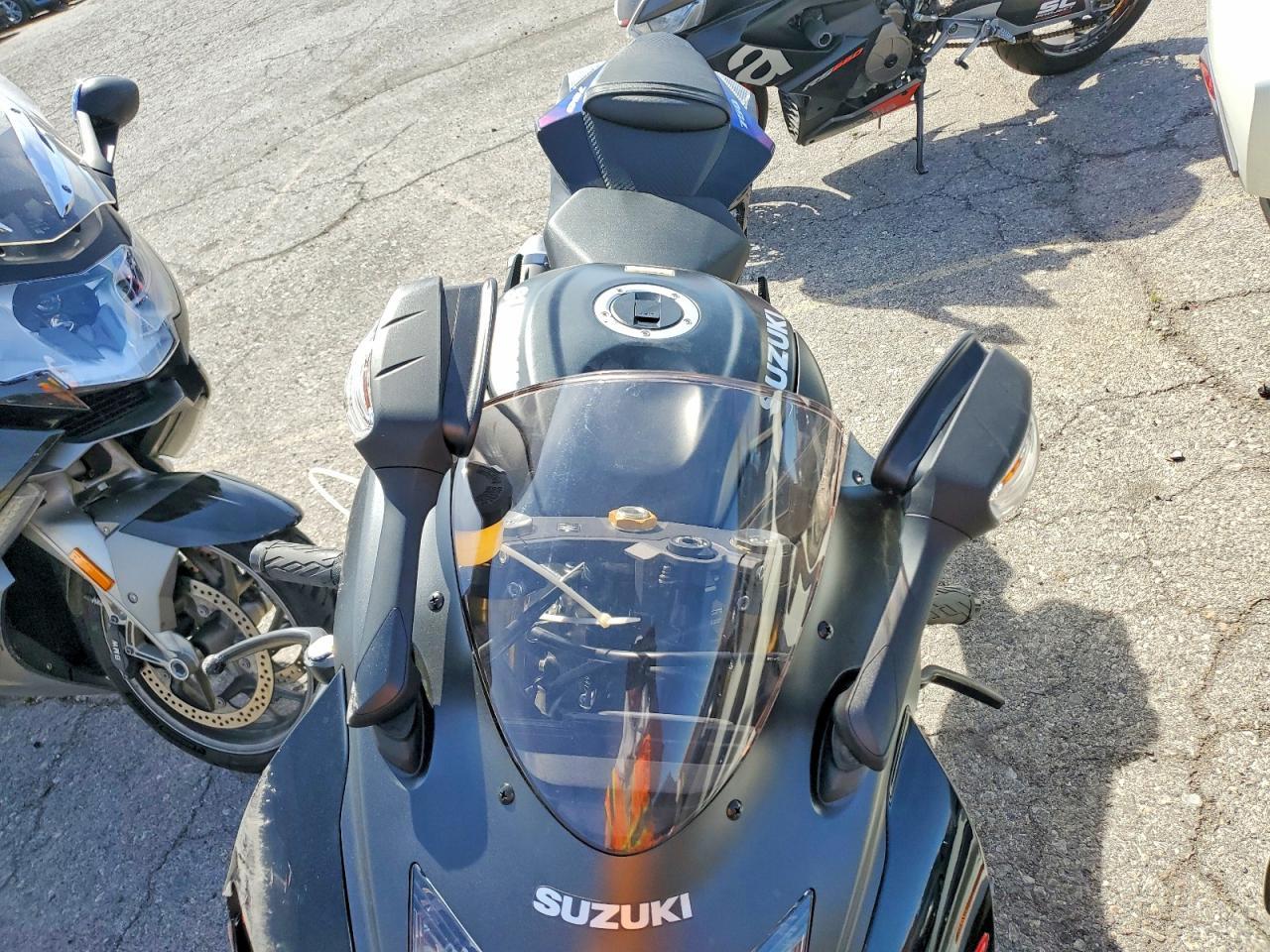 2026 Suzuki Gsx-R750 - Фото 5