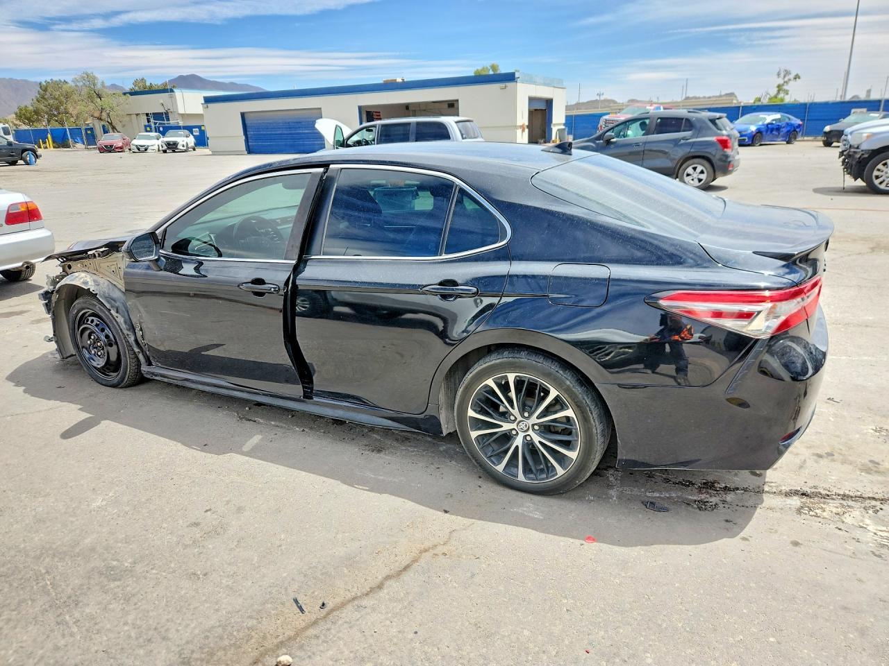 2019 Toyota Camry Se - Image 2