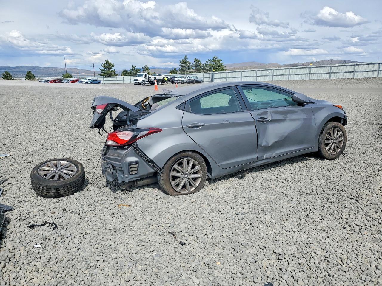 2014 Hyundai Elantra Se - Фото 3