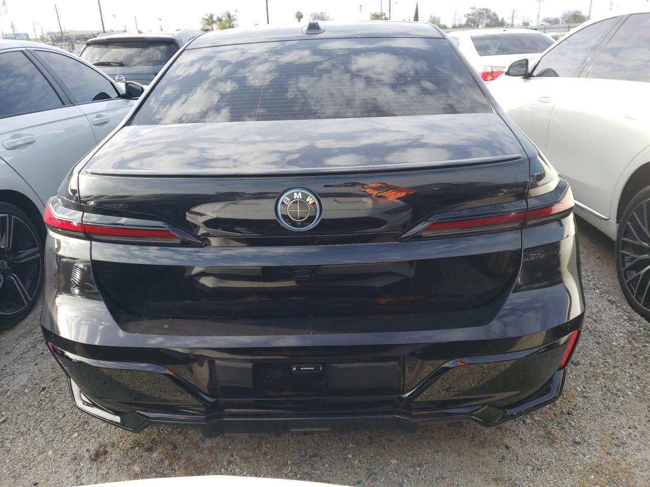 2025 BMW I7 Edrive50 - Фото 6