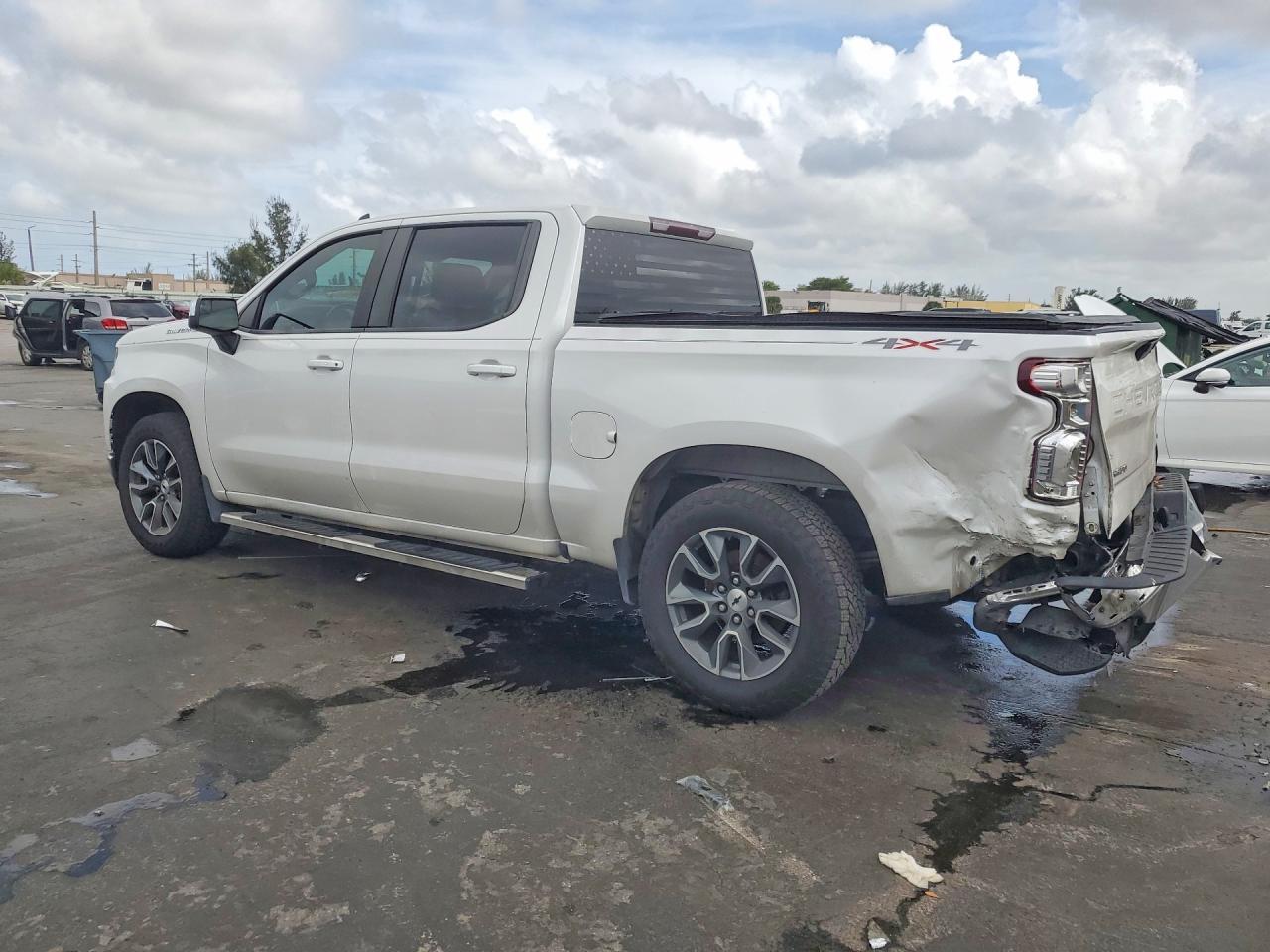 2021 Chevrolet Silverado K1500 Lt - Image 2