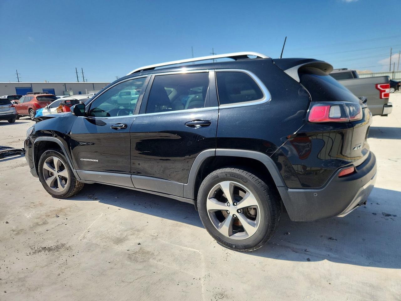 2019 Jeep Cherokee Limited - Image 2