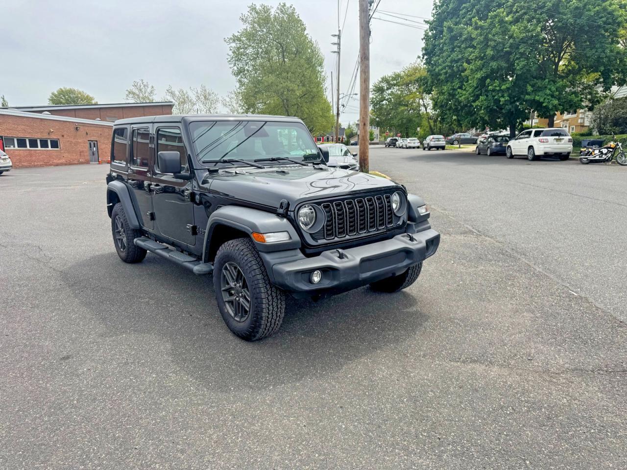 2025 Jeep Wrangler Sport - Image 2