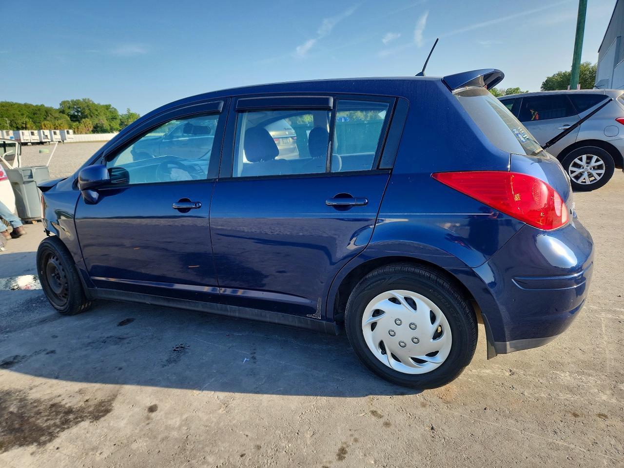 2008 Nissan Versa 1.8 S - Image 2