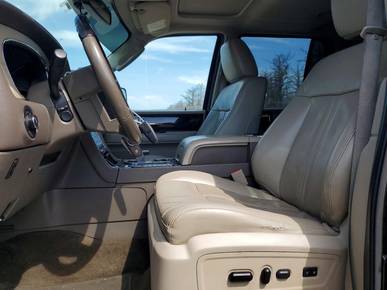 2017 Lincoln Navigator L Select - Image 7