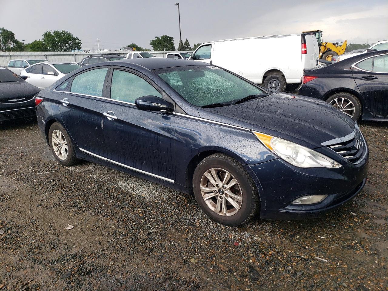 2013 Hyundai Sonata Gls - Image 4