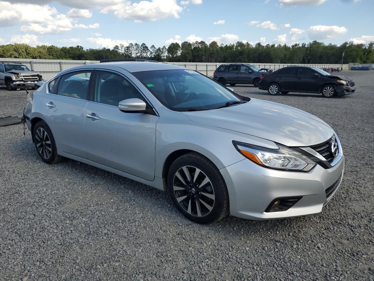 2018 Nissan Altima 2.5 Sl - Image 4