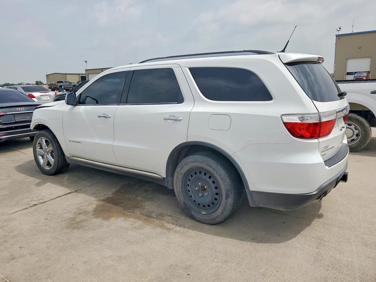 2013 Dodge Durango Citadel - Image 2