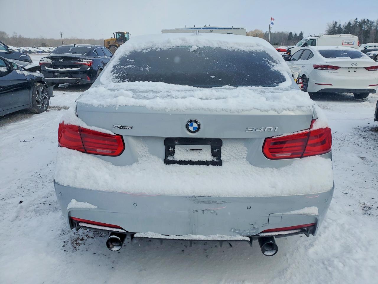 2016 BMW 340 Xi - Фото 6