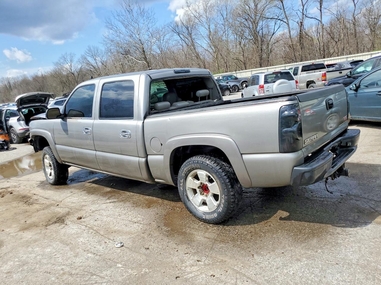 2006 GMC New Sierra K1500 - Фото 2