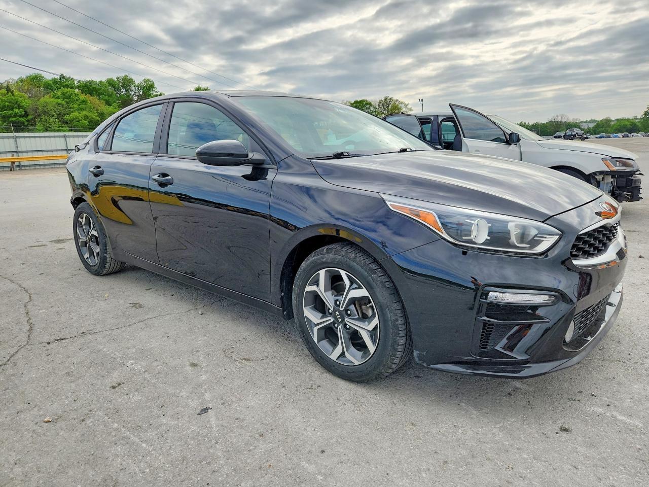 2019 Kia Forte Lxs - Фото 4